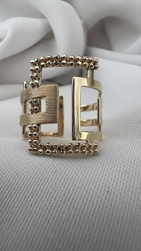 18k gold ring