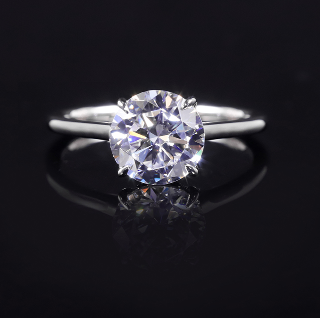 Round solitaire 2.5ct hidden halo