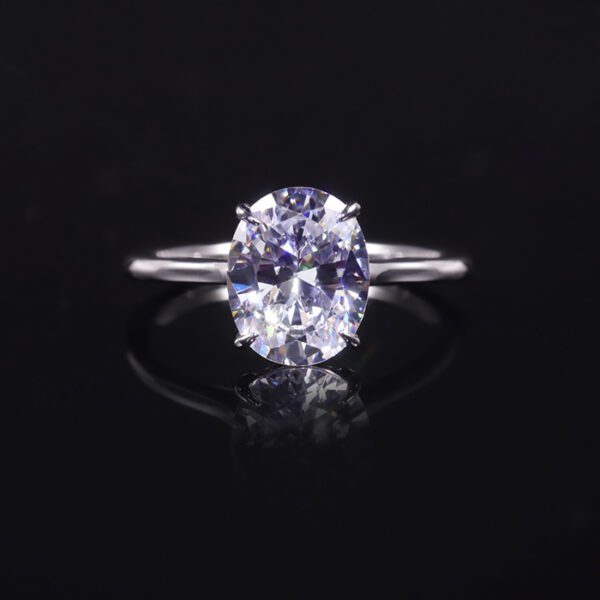 oval solitaire engagement ring Canada