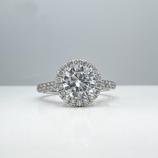 Round-lab-diamond-ring-halo-pave