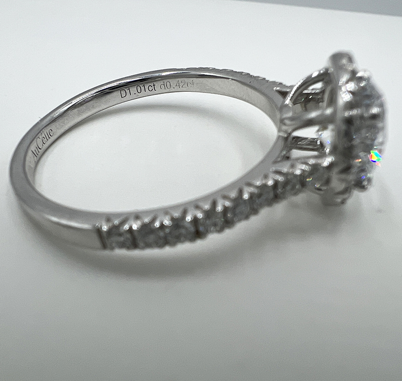Round-lab-diamond-ring-halo-pave-014