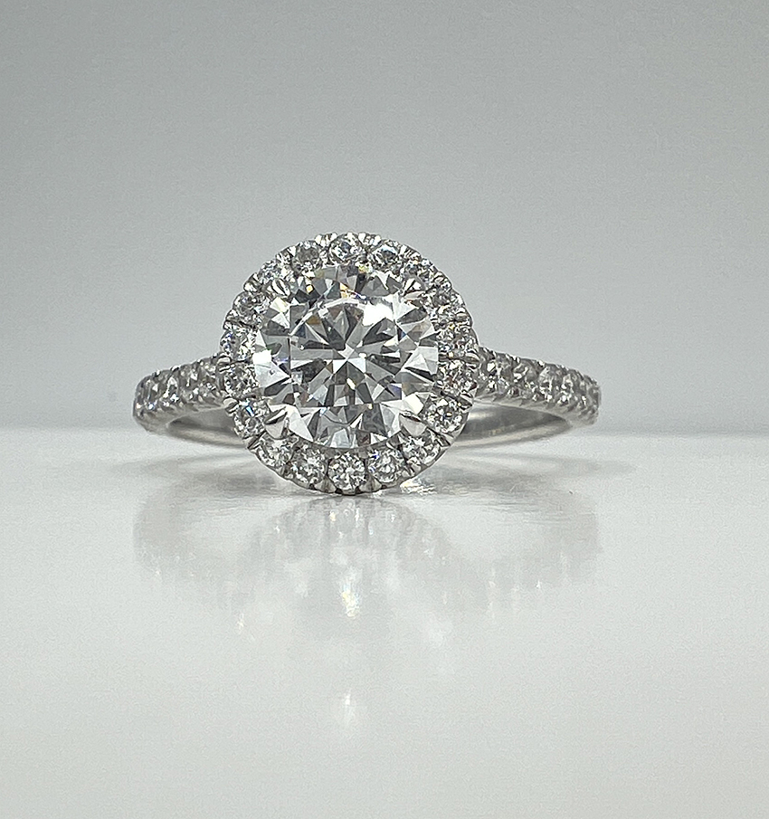 Round-lab-diamond-ring-halo-pave-08
