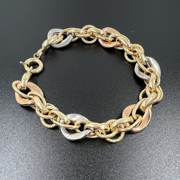 18 karat gold bracelet