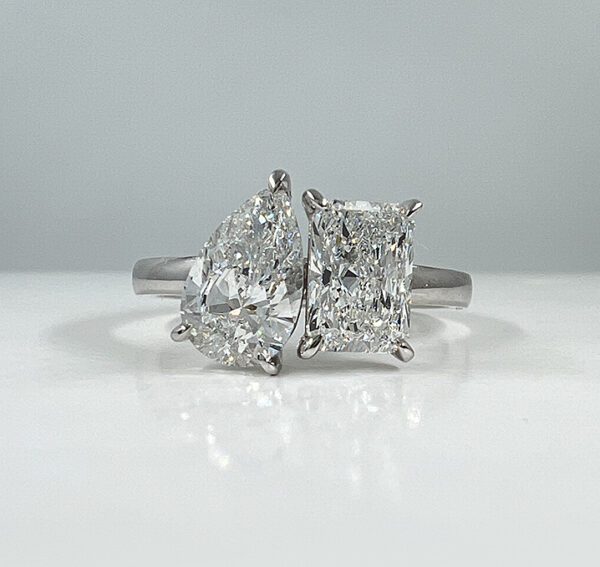 Toi et Moi engagement ring