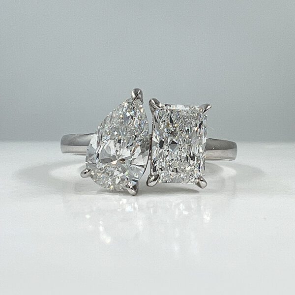 Toi et Moi engagement ring