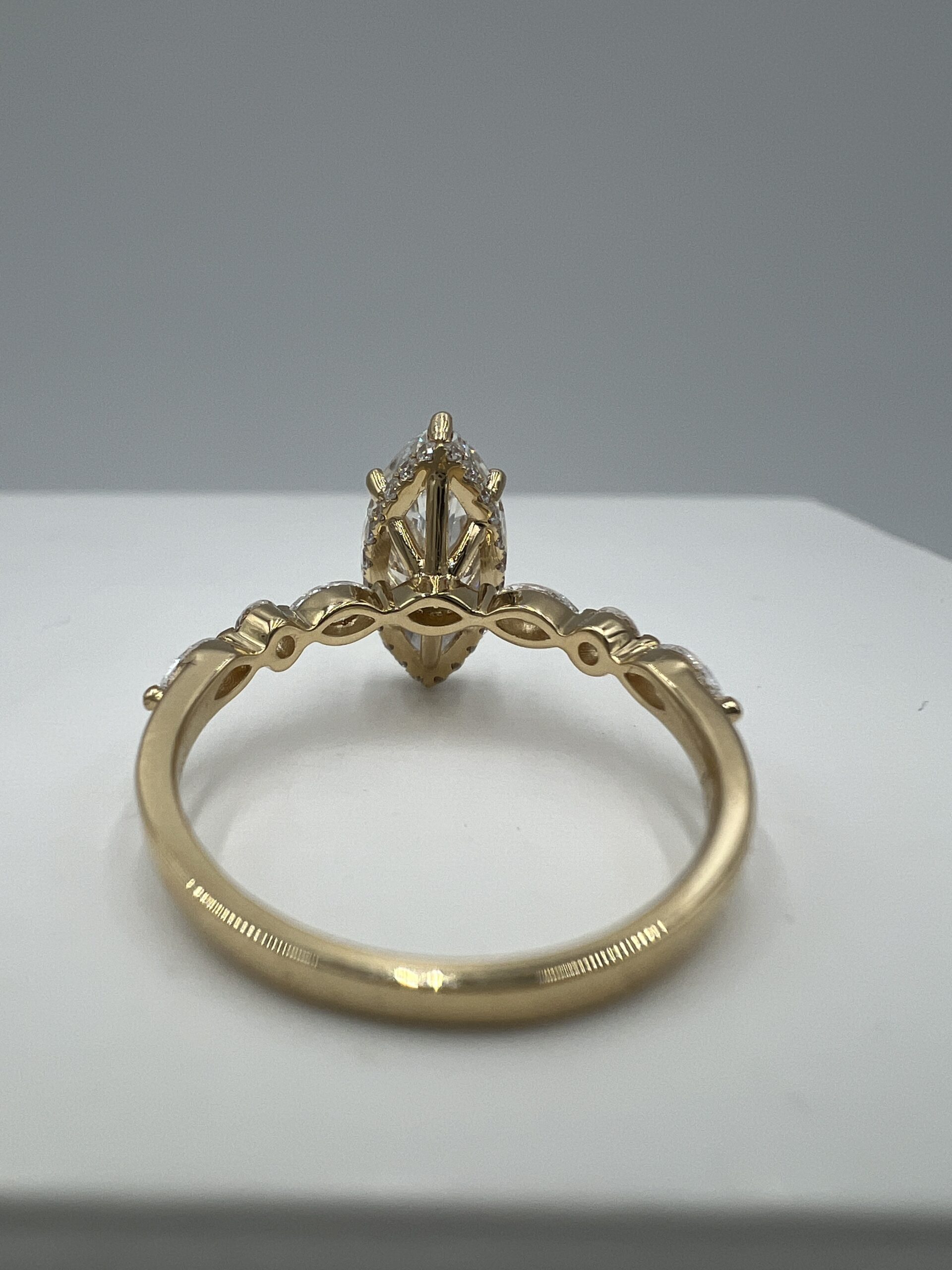 2-ct-marquise-diamond-ring-08