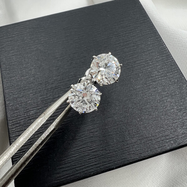 lab-diamond-earrings