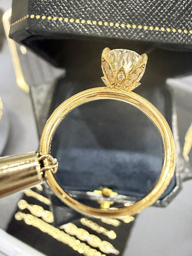 3-carat-pear-diamond-ring-013