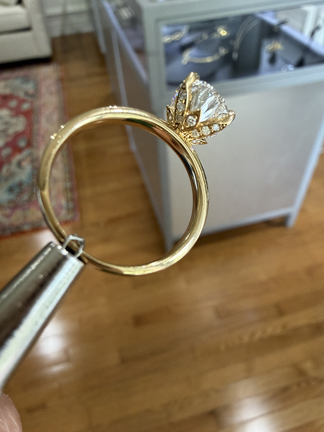 pear-lab-diamond-engagement-ring-05