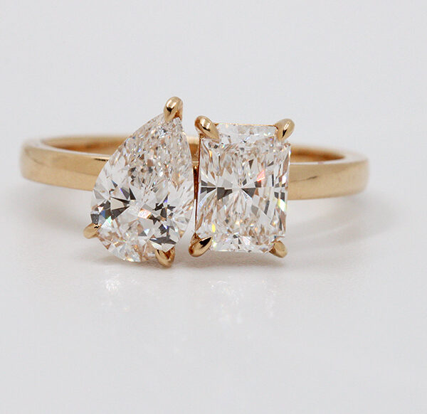 Toi et Moi lab diamond ring