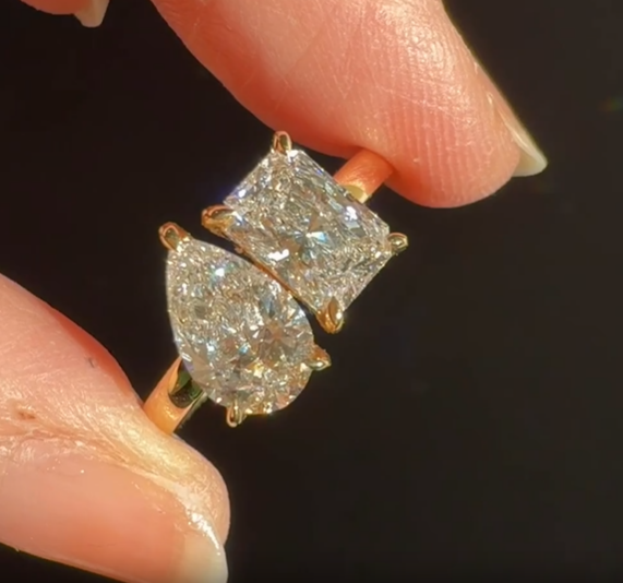 toi-et-moi-yellow-gold-ring.