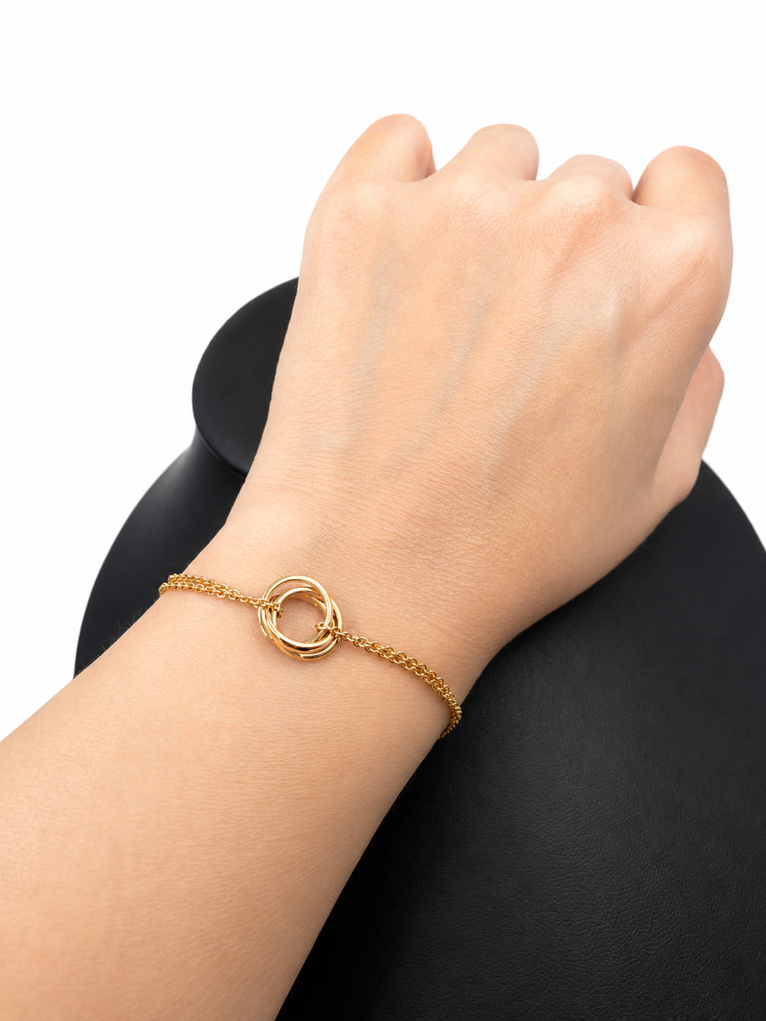 cartier-bracelet-and-necklace-02