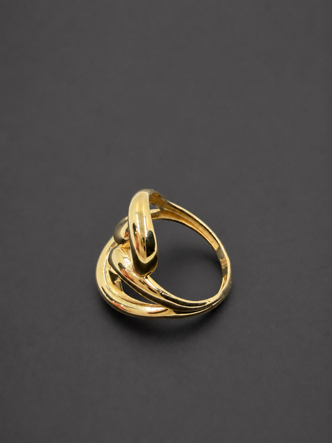 18-karat-gold-wave-ring-03