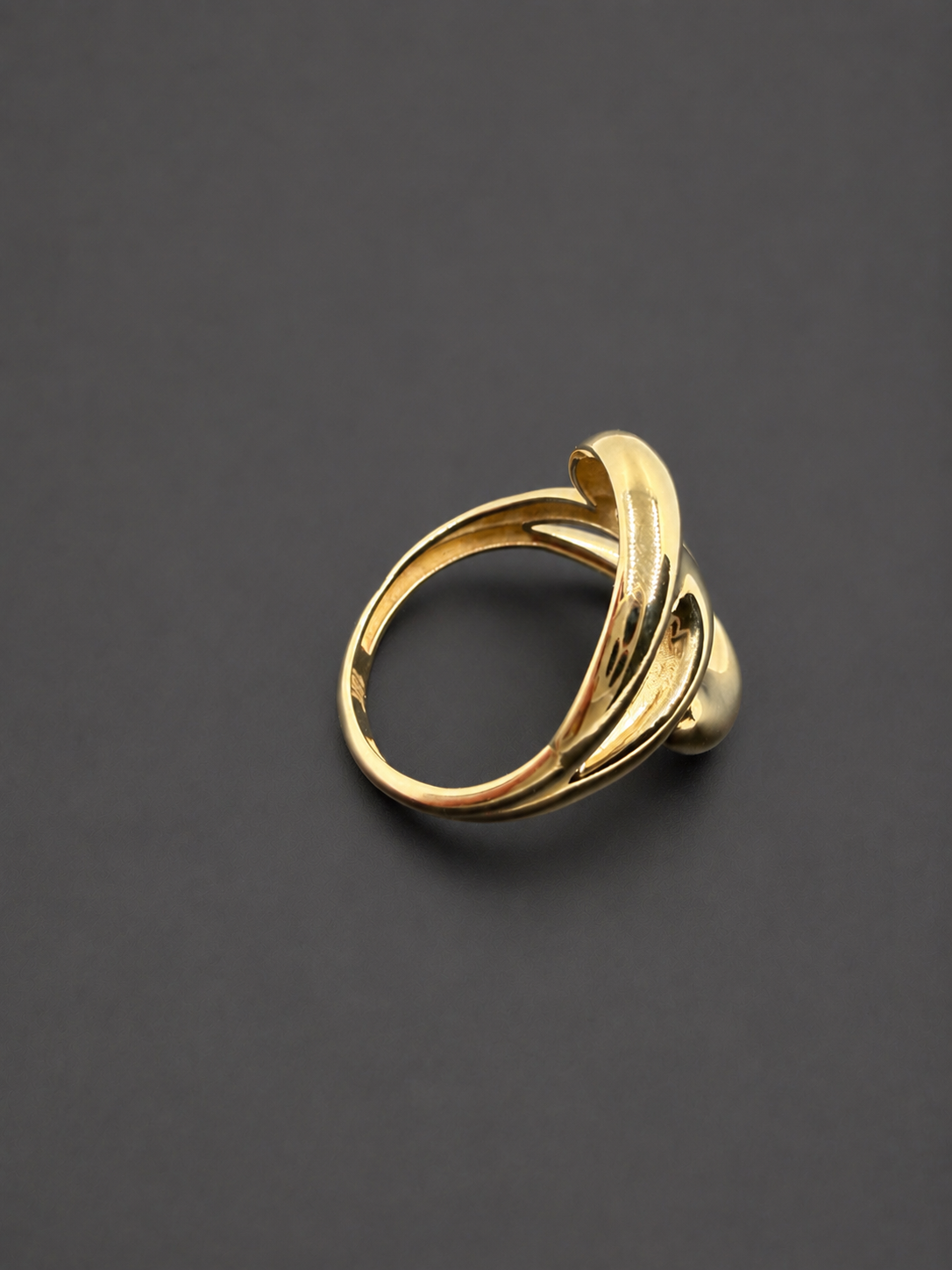 18-karat-gold-wave-ring-05