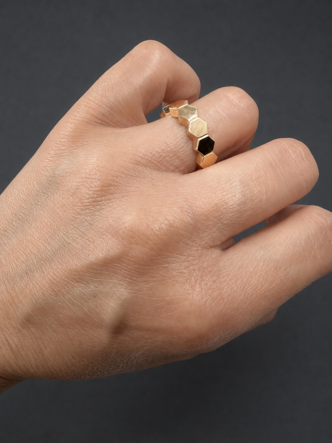 18k-gold-honeycomb-ring-01
