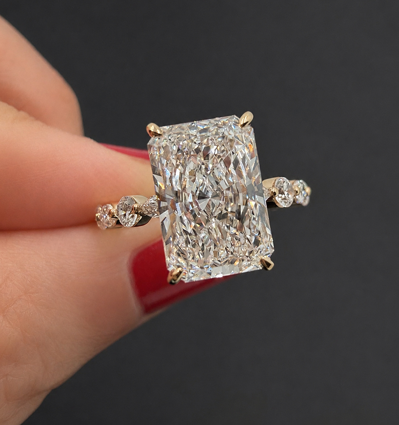 3-carat-radiant-cut-lab-grown-diamond-ring-0