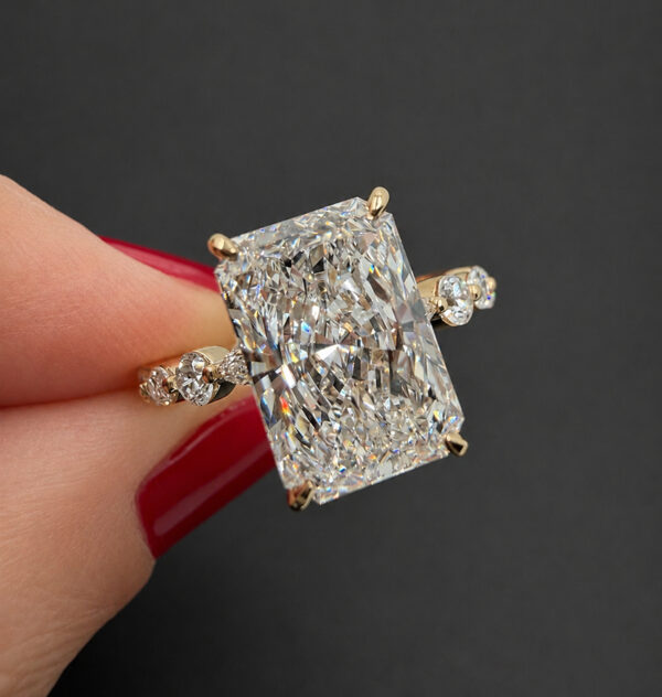 3 carat radiant diamond ring