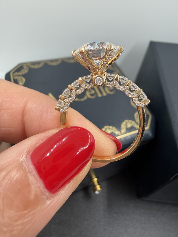 3 carat round diamond ring