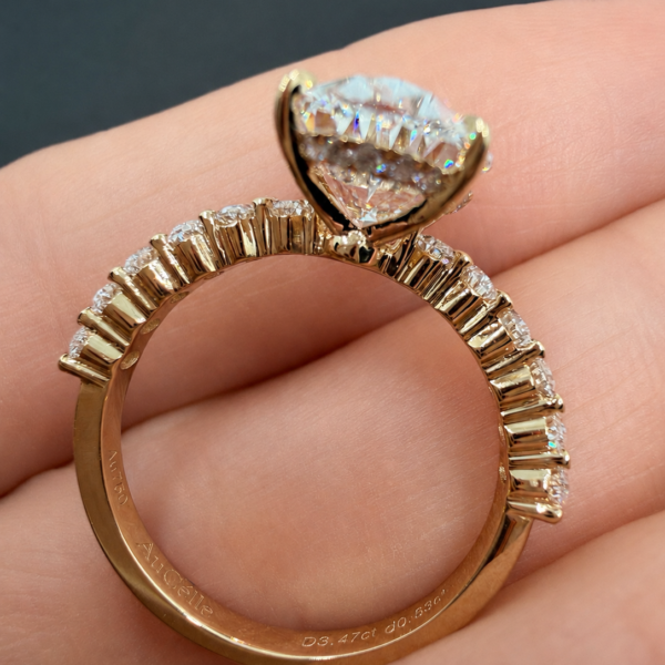 oval-3.5-carat-diamond-ring-with-oval-pave-band