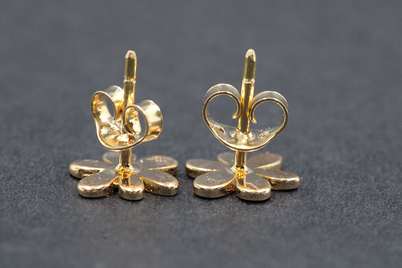18K-Gold-Enamel-Flower-Earrings-05