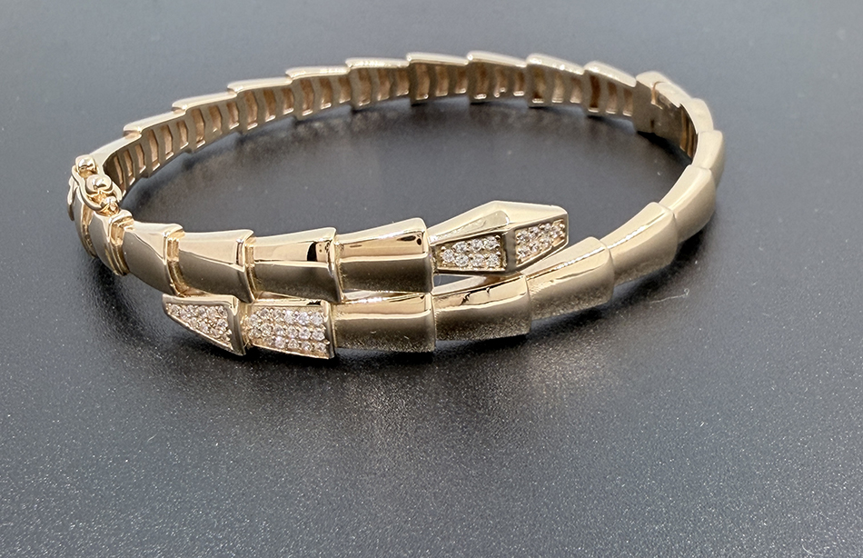 18K-Gold-Serpentine-Snake-Bangle-04