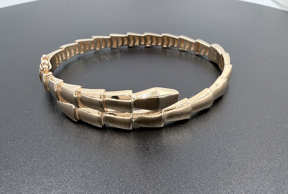 18k-gold-snake-serpentine-bangle-02