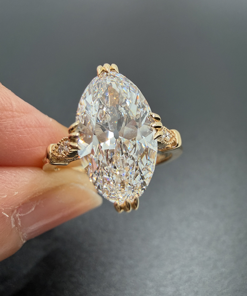 moval-engagement-ring-3ct-010