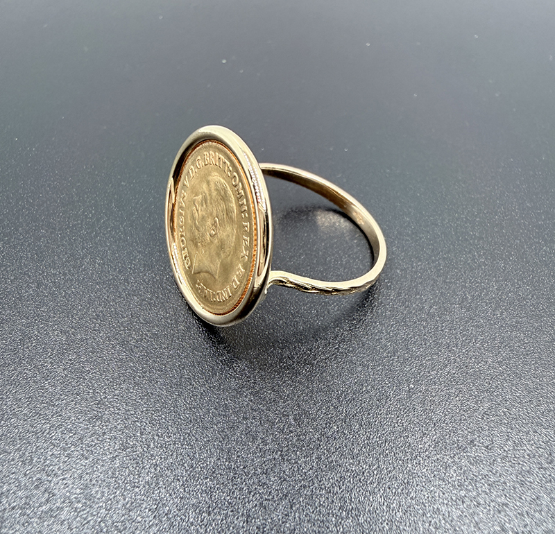 18-karat-gold-ring-with-lira-coin-09