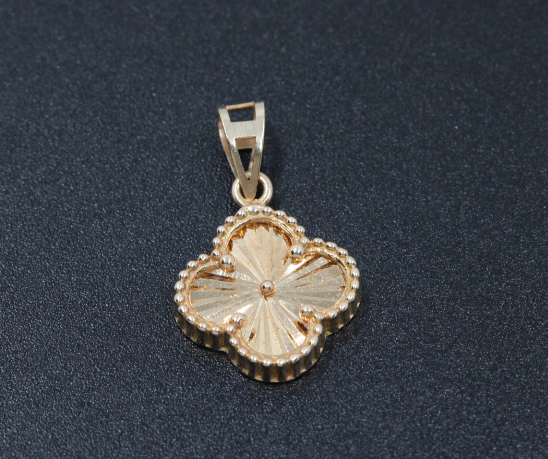 flower-18k-gold-pendant-0 flower-18k-gold-pendant