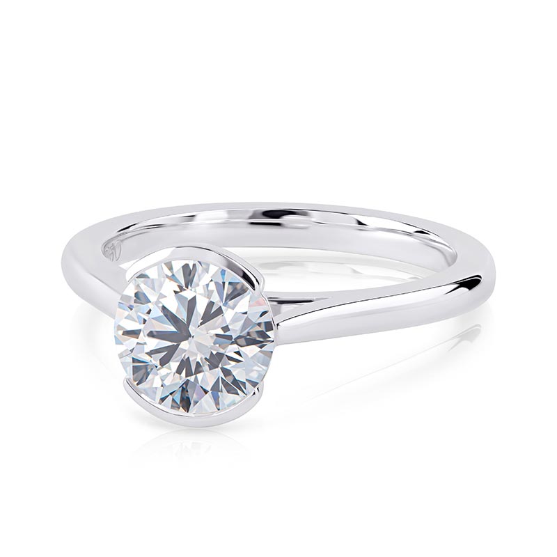 round-lab-diamond-half-bezel-18k-white-gold-02