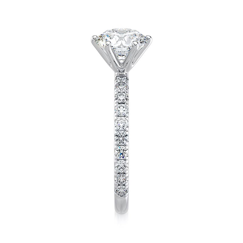 round-lab-diamond-ring-with-pave-band-03